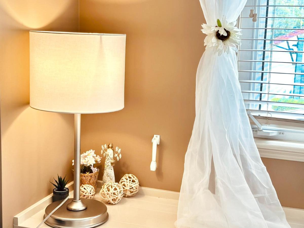 Scorpio House Langley Room 2 Buitenkant foto